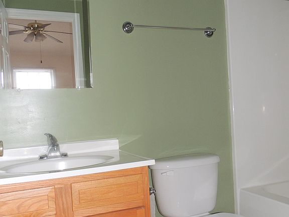 5th image of 115 Belmont Dr Unit A3