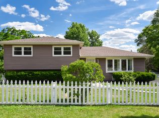 315 W Traube Ave, Westmont, IL 60559