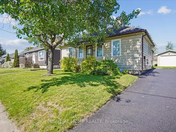 809 Rowena St, Oshawa, ON L1H 4Z6