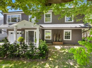 2 Mill Pond Ct, Cos Cob, CT 06807