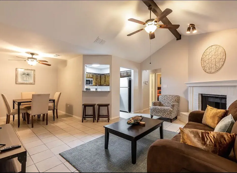 2425 Summer Place Dr
