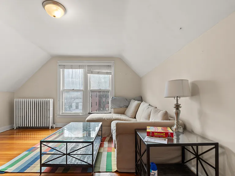 1121 Leonard Pl #3 — Photo 4