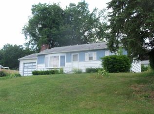 16 Nancy Dr, Danbury, CT 06811