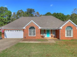 614 Rivermill Rd, Bethlehem, GA 30620