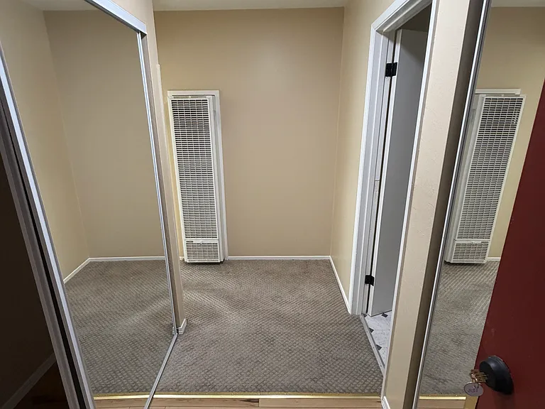 245 E. Market St. — Photo 10