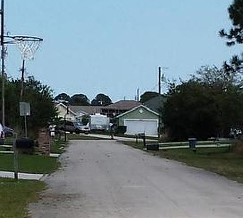 2nd image of 1117 SW Ingrassina Ave