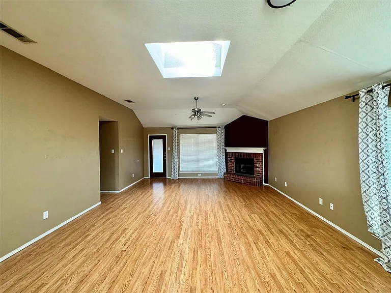 1425 Teal Way — Photo 6