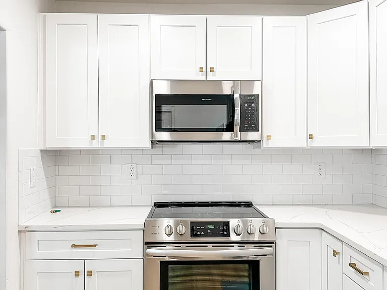 401 E Amelia Ave — Photo 19