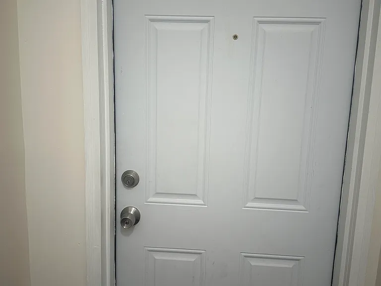 192 Fairview Ave — Photo 2