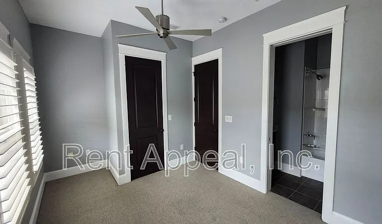 4727 Cypress Cmns — Photo 8