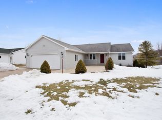 701 Heritage Rd, Luxemburg, WI 54217