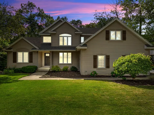 2919 Ellington Rd NE, Grand Rapids, MI 49525