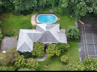 227 Underhill Rd, Scarsdale, NY 10583