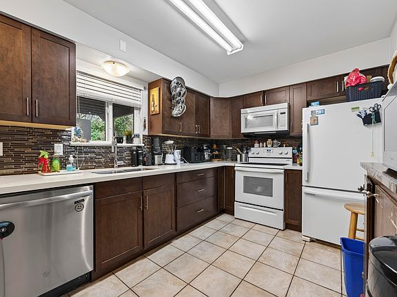 4th image of 21468 Mayo Pl