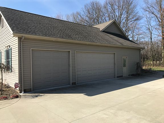 3rd image of 6220 Herons Cir