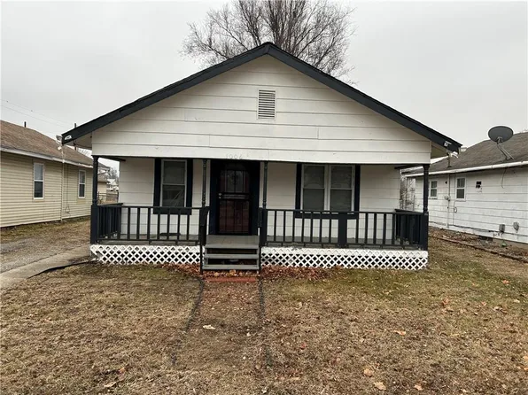 1006 W Cliff St, Saint Joseph, MO 64504