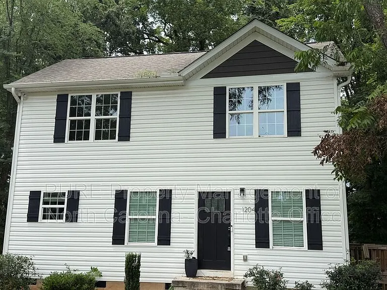 1204 W Airline Ave — Photo 2