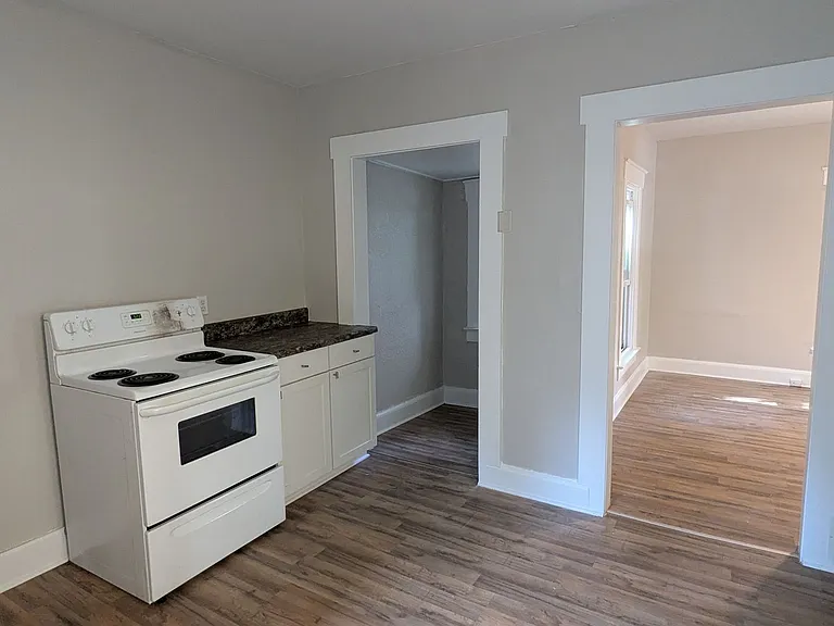 1447 Shriver Ave NE — Photo 28