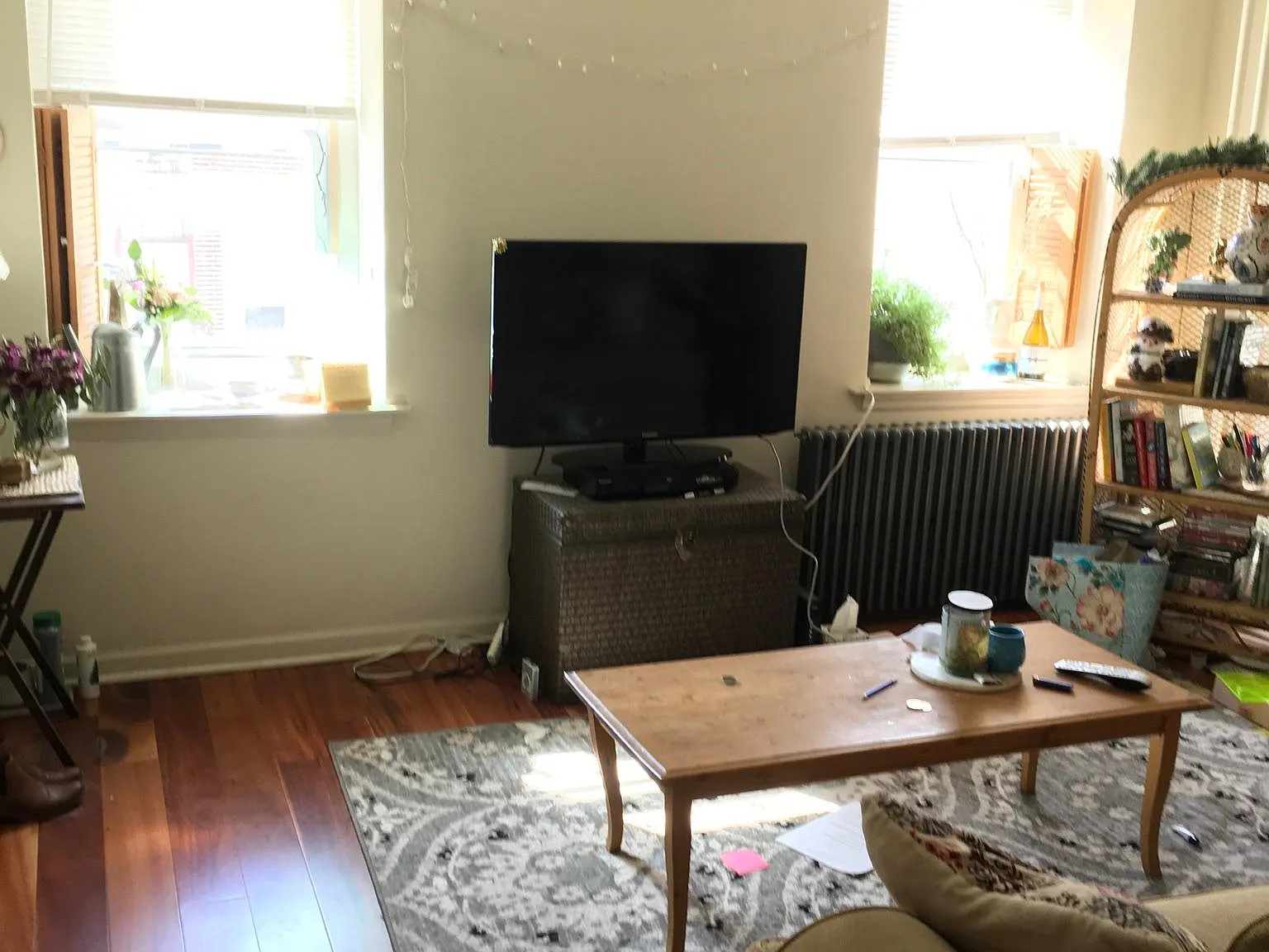 360 E Hector St — Photo 2