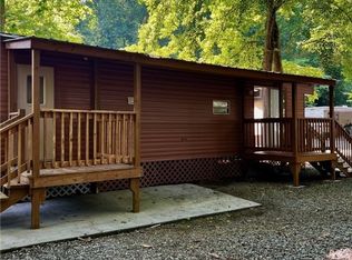 91 Riverside Dr, Cleveland, GA 30528