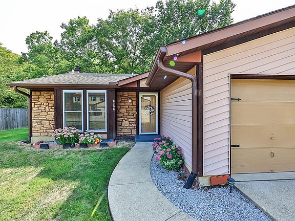 2nd image of 6306 Greenbriar Dr