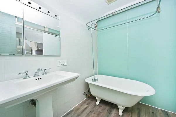 Rented by Nolita Group | media 9