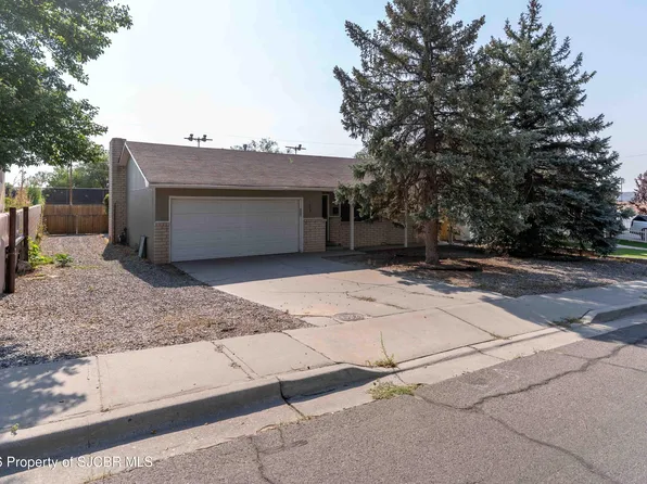 1402 N Carlton Ave, Farmington, NM 87401