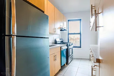 Rented by Hillel Realty Group