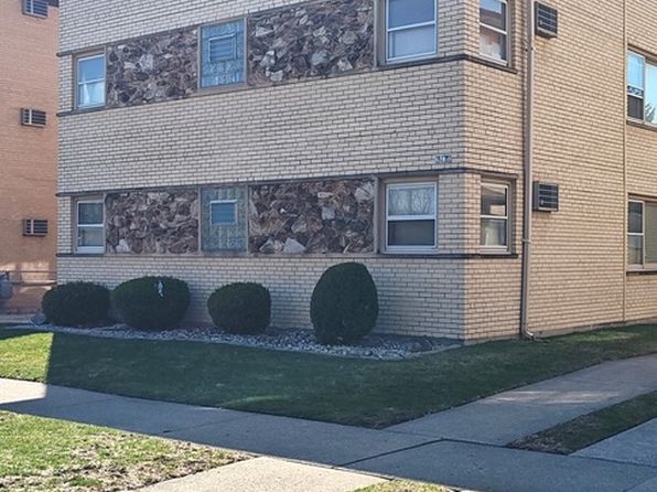 2412 N 76th Ave APT 3W