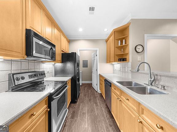 4th image of 2103 Stratford Cmns #2103