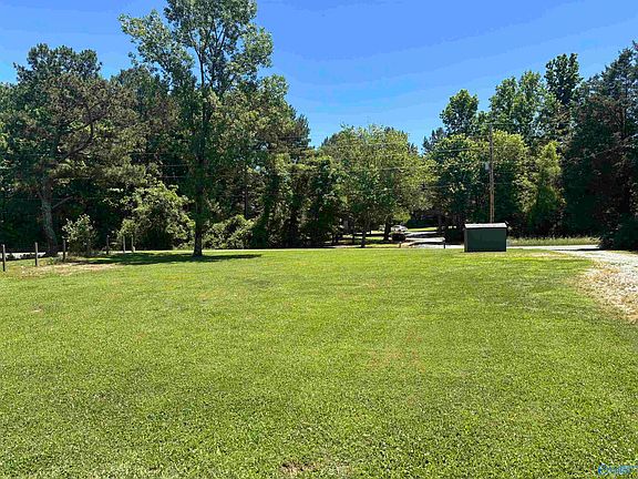 3rd image of 1015 County Road 69