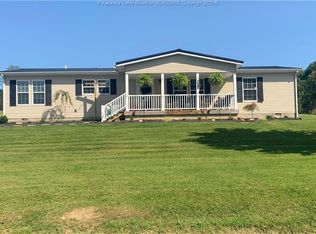 657 Meadowhill Dr, Point Pleasant, WV 25550