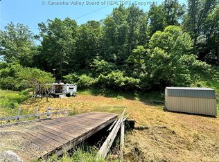 2590 Eighteen Mile Creek Rd, Buffalo, WV 25033