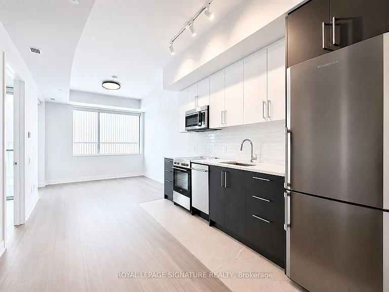 664 Spadina Ave #404 — Photo 4