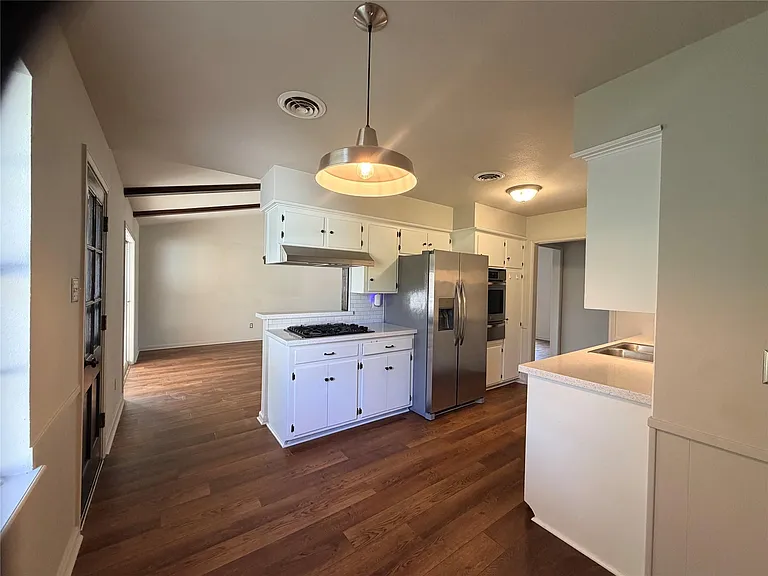 7603 Grape St — Photo 14
