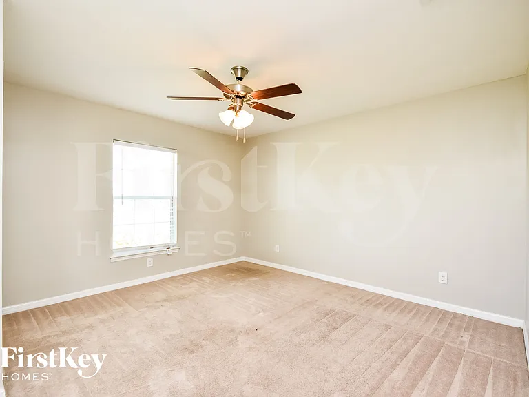 606 NW 26th St — Photo 12
