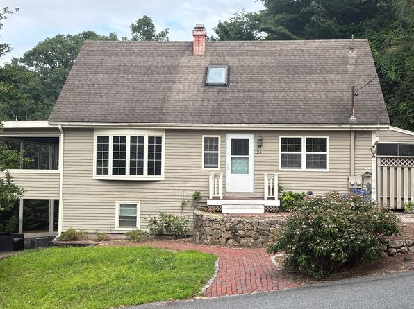 24 Quail Hollow Rd