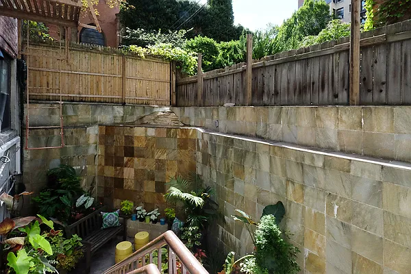 Rented by CG Realty | media 16