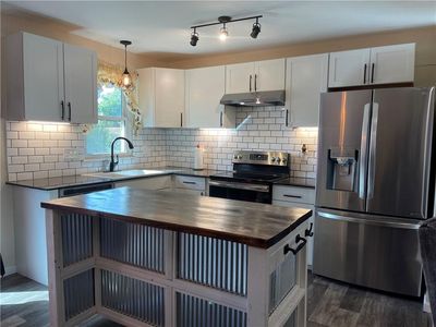 16821 E 41st St S, Independence, MO, 64055