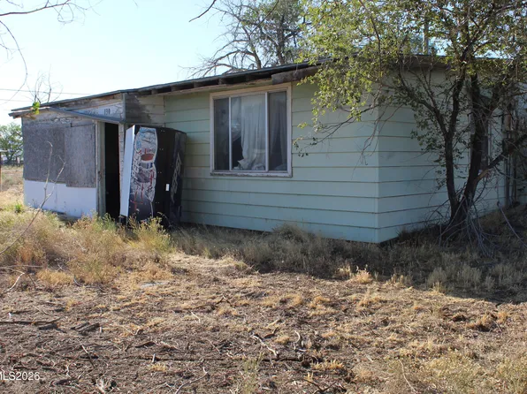 130 E 4th St #1, Golconda, NV 89414