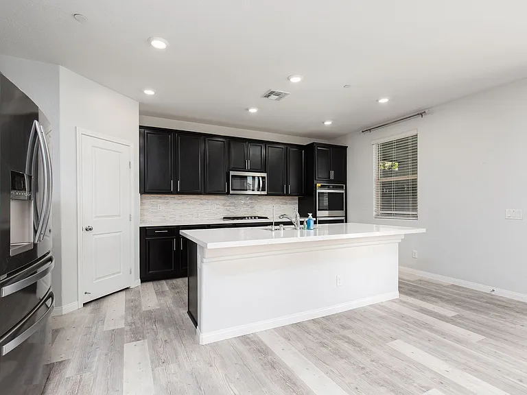 12586 Huckleberry Oak Ave — Photo 11