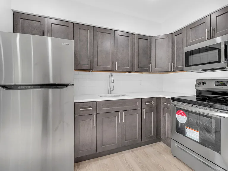 557 S Broad St #C2 — Photo 7