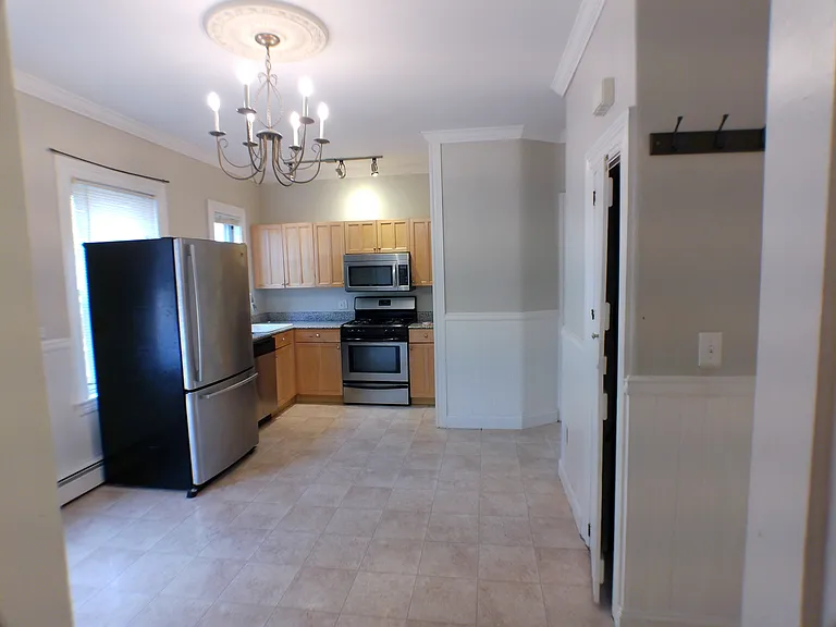 1303 Smith St #2 — Photo 6