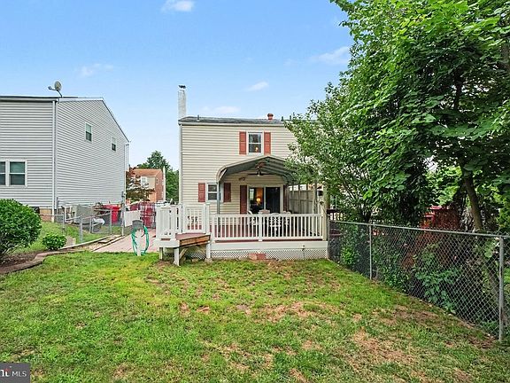 2nd image of 729 Holly Dr