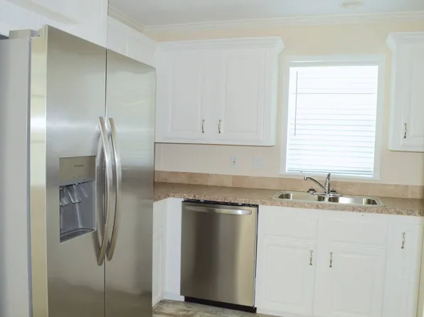 375 Jacaranda Cir, Venice, FL 34285