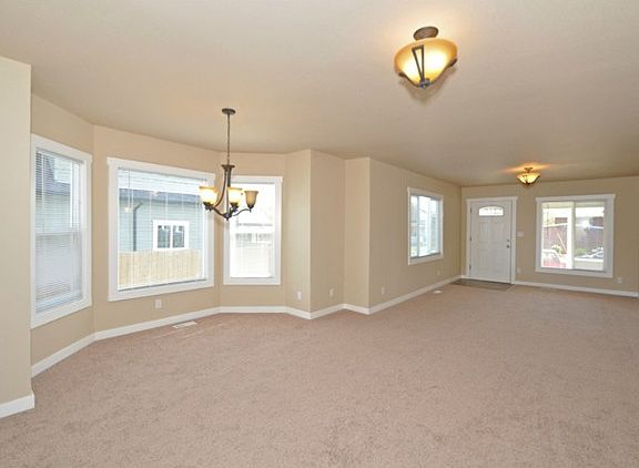 3rd image of 313 5th Ave NW