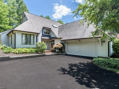 174 N Pintail Dr, Chagrin Falls, OH, 44023