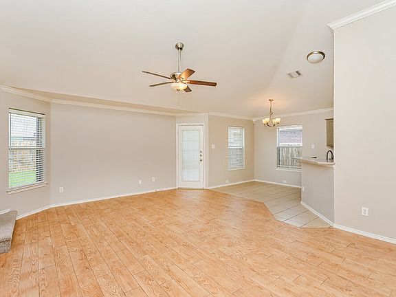 4th image of 2104 Deniro Dr