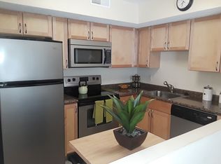 43 Briarwood Ln APT 1, Marlborough, MA 01752