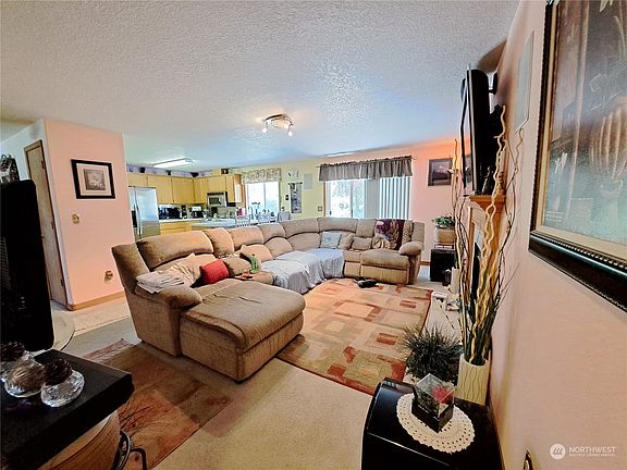 5th image of 6108 NE 139th Avenue